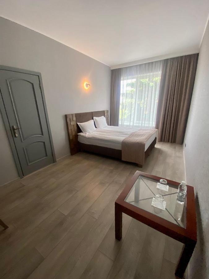 טרנופיל Pallada Hotel מראה חיצוני תמונה