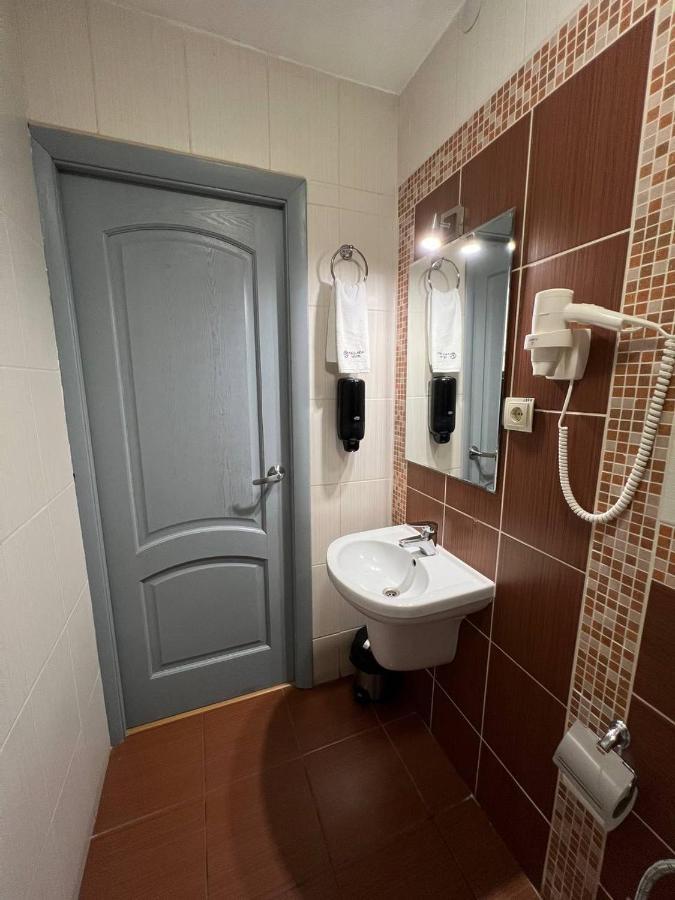 טרנופיל Pallada Hotel מראה חיצוני תמונה