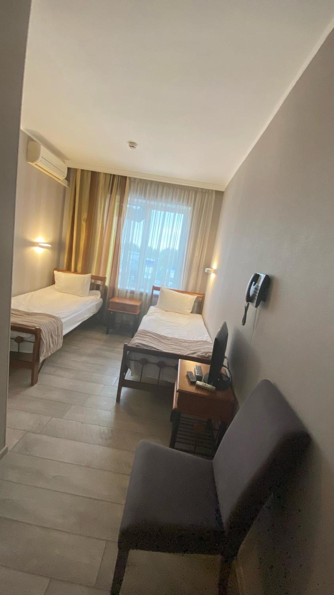 טרנופיל Pallada Hotel מראה חיצוני תמונה