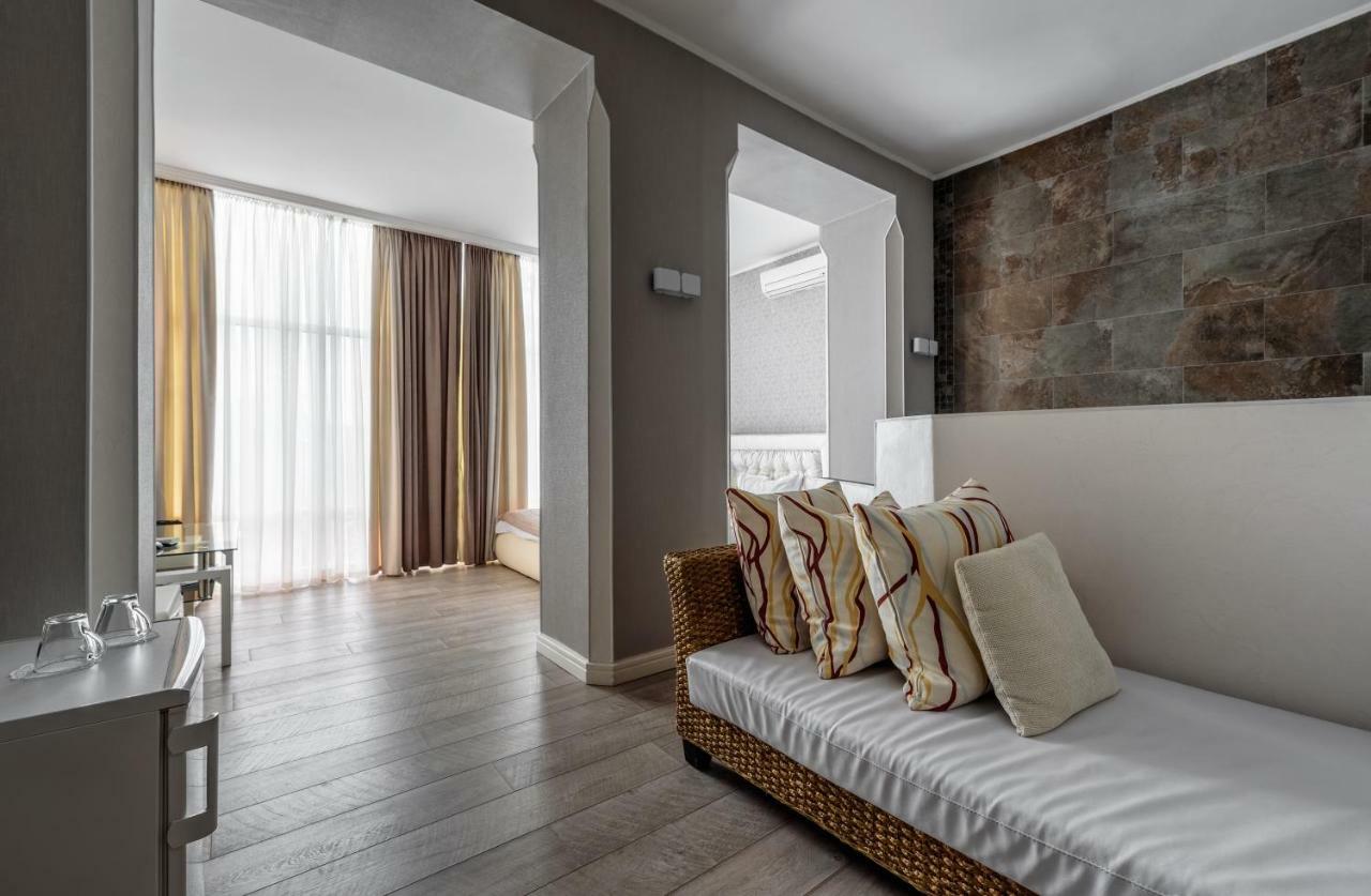 טרנופיל Pallada Hotel מראה חיצוני תמונה
